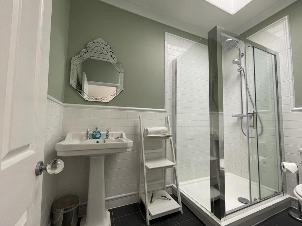 Regency Apartment - Marine Square By Crown Gardens Holiday Homes Hove Buitenkant foto